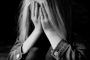 Δωδεκάνησα: 13χρονη κατήγγειλε ότι την βίασε ο θείος φίλης της - Οι γονείς της έκαναν μήνυση αλλά δεν συνελήφθη