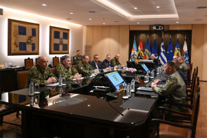Έκτακτη σύσκεψη στο ΥΠΕΘΑ υπό τον Δένδια για τη Μέση Ανατολή - Ελήφθησαν τα αναγκαία μέτρα ασφαλείας