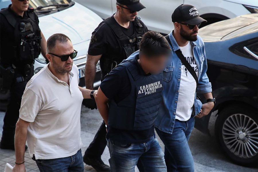 Θεσσαλονίκη: «Αγαπημένο αδερφό» αποκαλούσε η 59χρονη τον δολοφόνο της - Το βίντεο πριν το εγκεφαλικό