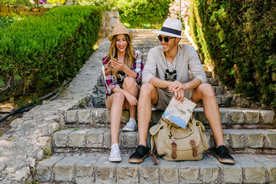 Tουρισμός: Airbnb ή ξενοδοχείο; Ποια είναι η πιο οικονομική επιλογή για διακοπές;