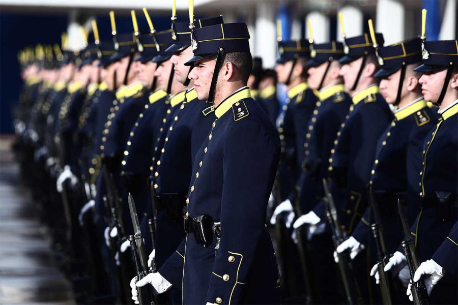 Στρατιωτικές Σχολές: Κύμα παραιτήσεων και χαμηλές βάσεις