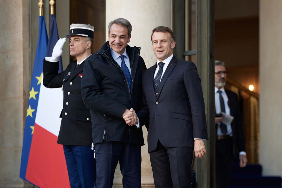 Μακρόν: Στην Κύπρο, μία ημέρα πριν φθάσει στην Ελλάδα - Γιατί είναι ιστορική επίσκεψη