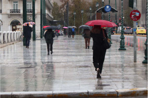Χάος σε όλη την Ελλάδα από την κακοκαιρία: Μπαράζ 112, προβλήματα και συναγερμός για τις επόμενες ώρες