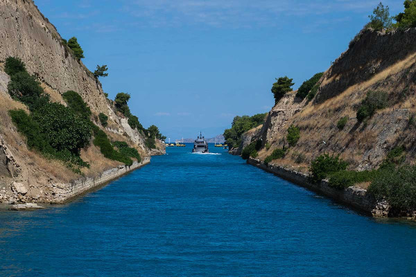 Νέα τραγωδία: Πτώμα 17χρονης βρέθηκε να επιπλέει στα νερά της Διώρυγας Κορίνθου