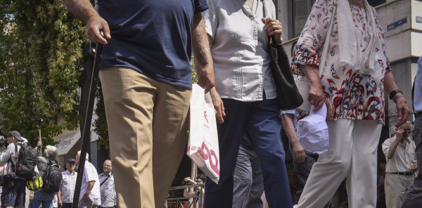 Συντάξεις: Μετατίθεται για το 2030 η αύξηση των ορίων συνταξιοδότησης