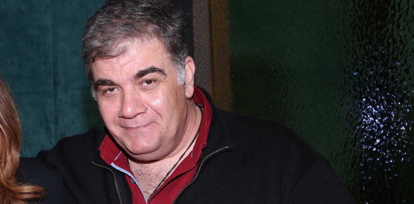 Δημήτρης Σταρόβας: «Πέρσι μετά το εγκεφαλικό δεν έλεγα ούτε μια λέξη, τώρα ανεβαίνω στη σκηνή»