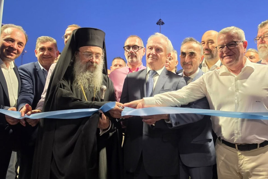Με μεγάλη επιτυχία πραγματοποιήθηκαν τα εγκαίνια της 1ης Πανελλήνιας Έκθεσης «AGRO FOOD &amp; DRINK – EXPO PATRAS 2026» στο Παλαιό Λιμάνι Πατρών