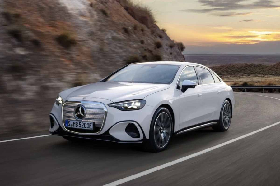 Η νέα Mercedes C-Class είναι ηλεκτρική και διαφορετική