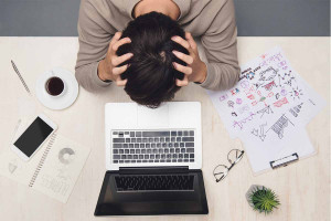 Burnout για 1 στους 2 εργαζόμενους – Τι δείχνει έρευνα