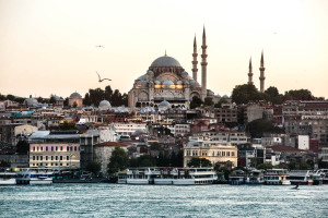 Φρίκη στην Κωνσταντινούπολη: Άνδρας σκότωσε τη γυναίκα και τα τρία παιδιά του