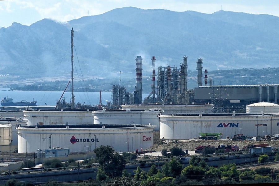 Έκρηξη στη Motor Oil: Σε εξαιρετικά κρίσιμη κατάσταση ο 50χρονος τραυματίας