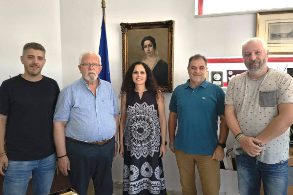 Χριστοδουλόπουλος: Συνάντηση με τους εργαζόμενους του Νοσοκομείου Αμαλιάδας