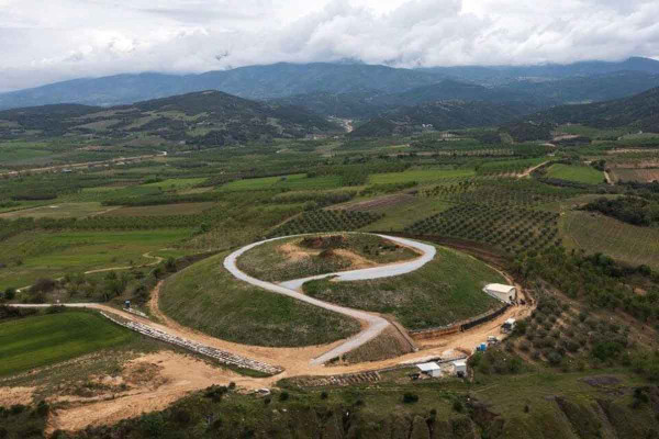 Αποκαλύπτεται η γεωμετρία του Τύμβου Καστά και ο επιβλητικός περίβολος του