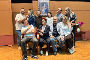 ''Μία παράξενη παρέα'' από το Ερασιτεχνικό Θέατρο Ομίλου Λεχαινών