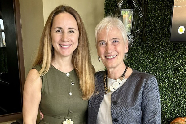 Η «δική» μας Γιώτα Αργυροπούλου με την Πρέσβη της Ελλάδας στην Ουάσιγκτον Κατερίνα Νασίκα