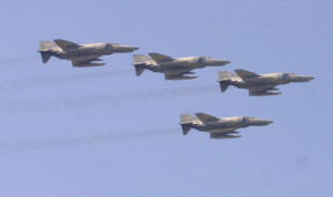Ελληνικά F- 16 Viper διασχίζουν τον ουρανό της Κύπρου - Πέταξαν πάνω από την παρέλαση - Βίντεο