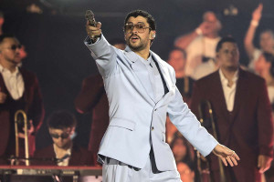 O Bad Bunny συνεχίζει να σπάει ρεκόρ: Επτά βραβεία Emmy για την εμφάνισή του στο Super Bowl