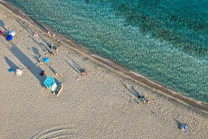 Αυτές είναι οι 5 πιο επικίνδυνες παραλίες στην Ελλάδα - Όσα πρέπει να ξέρετε πριν βουτήξετε