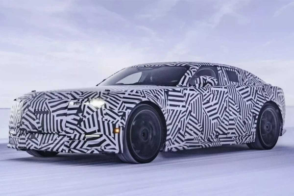 Η ηλεκτρική Jaguar GT σε χειμερινές δοκιμές