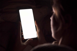 Πάτρα: 41χρονη βιντεοσκοπούσε γυμνό τον 14χρονο γιο του συντρόφου της, πως αποκαλύφθηκε
