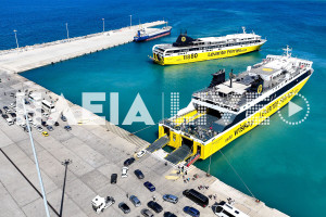 Μαζική φυγή των αδειούχων του Αυγούστου - Γεμάτα φεύγουν τα πλοία, «φορτώνουν» οι εθνικές οδοί