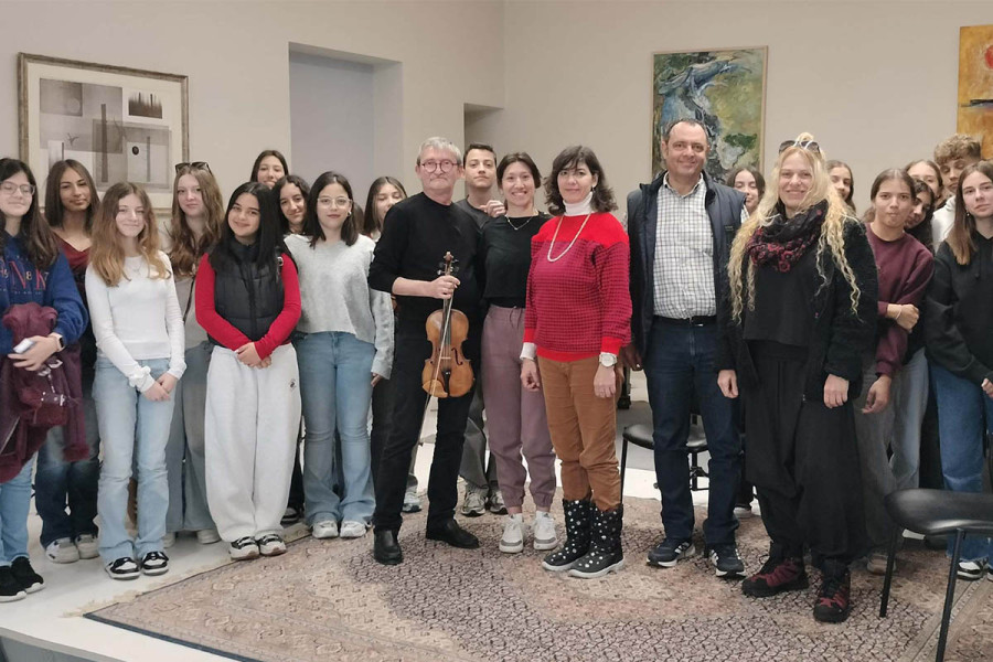 Η Χορωδία του 1ου Γυμνασίου Πύργου στο Δημοτικό Ωδείο Πατρών