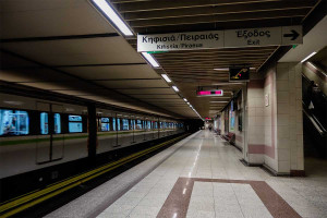 Μετρό Αθήνας: Έδωσαν μπόνους έγκαιρης παράδοσης 57 εκατ. για έργο που θα καθυστερήσει τρία χρόνια
