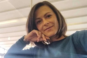 Ξεκινάει στο ΜΟΔ Αμαλιάδας η πολύκροτη δίκη για την άγρια επίθεση στη Γαρυφαλλιά Κολλιοπούλου