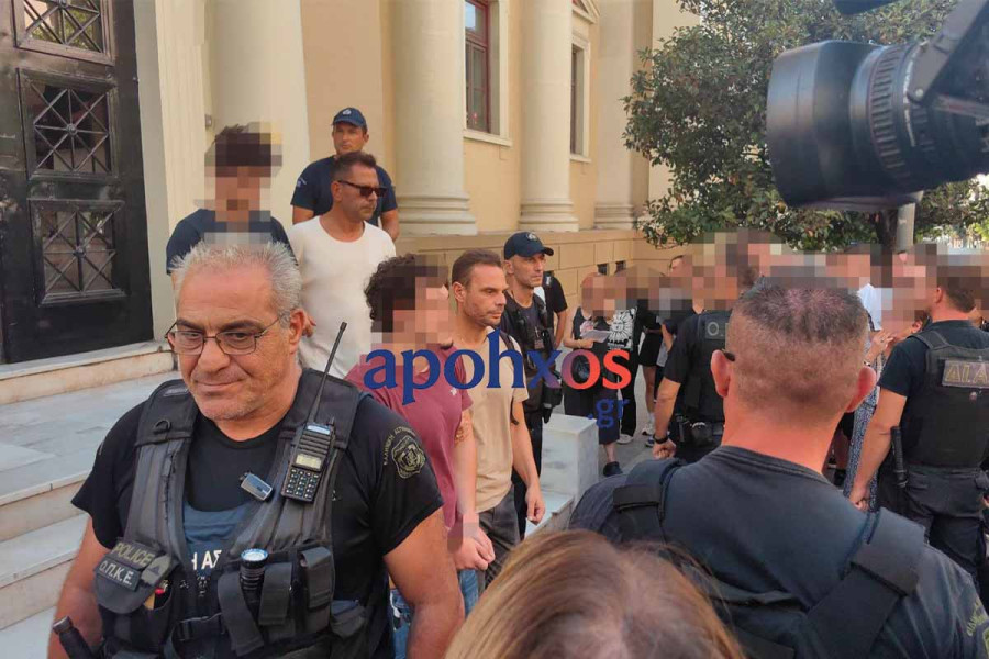 Πάτρα: Προφυλακίστηκαν μετά από μαραθώνια απολογία οι δύο συλληφθέντες για τη φωτιά στην περιοχή του Γηροκομείου