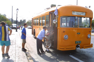 Τρόλεϊ: Η ιστορία τους από το 1953 και το ξήλωμα των γραμμών του τραμ ως την απόφαση κατάργησής τους