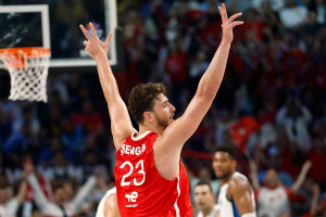 Σενγκούν για Γιόκιτς: «Ελπίζω να γίνω κι εγώ MVP και να παίρνω τα φάουλ που παίρνει εκείνος»