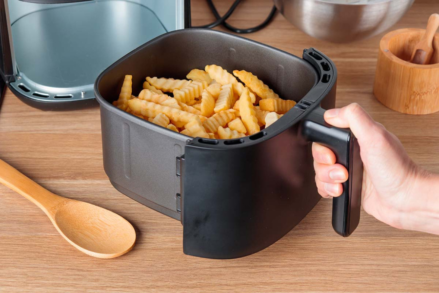 Πότε το air fryer συμφέρει περισσότερο από τον παραδοσιακό φούρνο