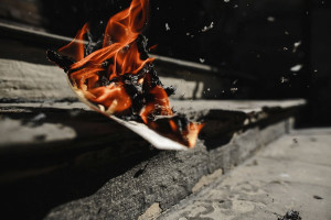 Μαθητές έβαλαν 7 φορές φωτιά μέσα σε 3 ημέρες στο σχολείο τους