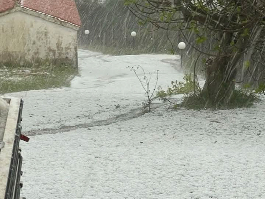 Σφοδρή χαλαζόπτωση στο Κρυονέρι Ήλιδας