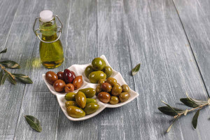 Μεγάλη Παρασκευή: Η αυστηρότερη νηστεία -Γιατί νηστεύουμε το λάδι και όχι τις ελιές