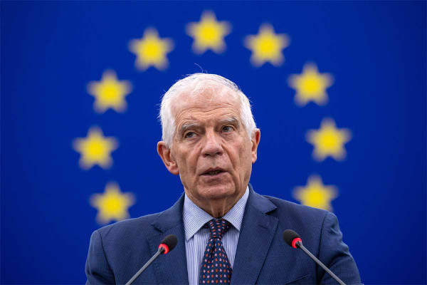 Πόλεμος στην Ουκρανία - Μπορέλ: Όλα δείχνουν πως Πούτιν και Τραμπ θα καθίσουν στο τραπέζι για τη λήξη του πολέμου