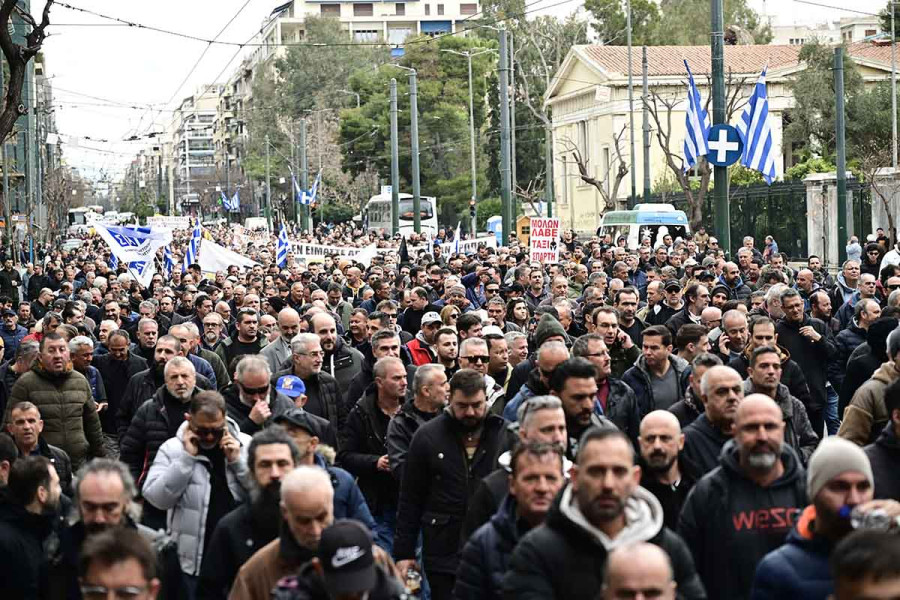 Απεργούν στις 24 Απριλίου οι εργαζόμενοι στους δήμους – Τα αιτήματά τους