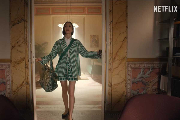 Emily In Paris: Κυκλοφόρησε το τρέιλερ της 5ης σεζόν - Η Έμιλι ταξιδεύει στην Ευρώπη