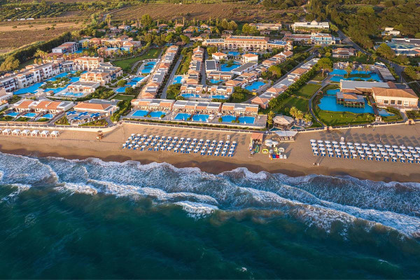 Το Aldemar Olympian Village ανακηρύχθηκε “Best Destination Resort” στα Greek Hotel of the Year