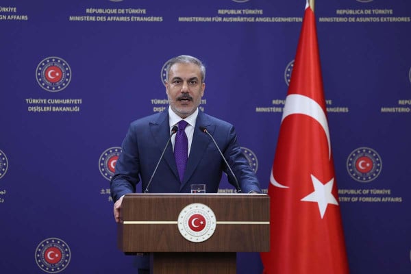 Φιντάν: «Θα επέμβουμε, όποιος επιχειρήσει να διχάσει τη Συρία»