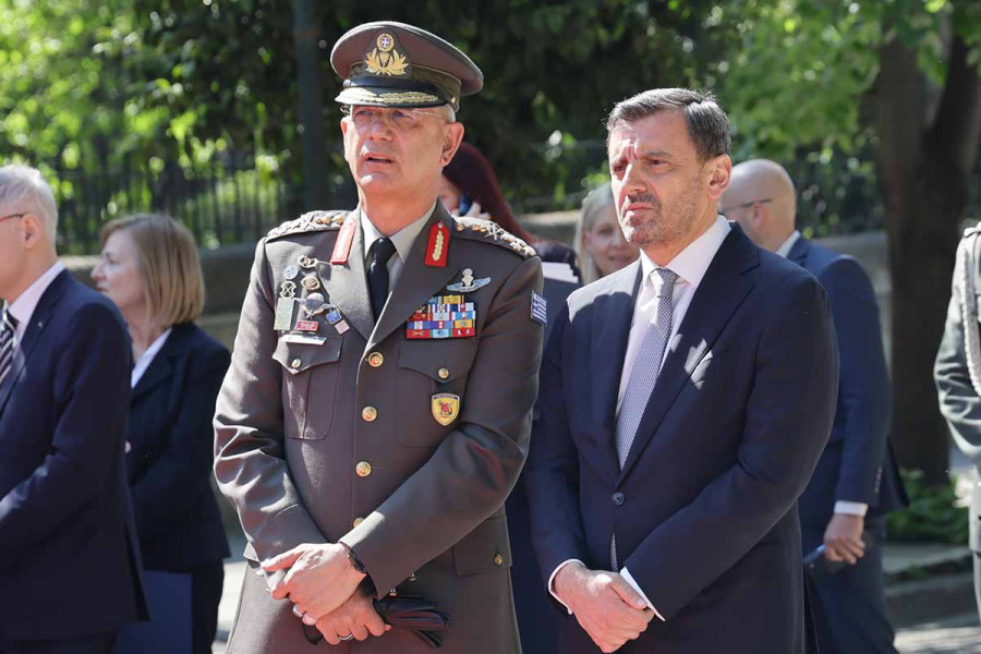 Στην υποδοχή του προέδρου της Εσθονίας από τον πρόεδρο της Ελληνικής Δημοκρατίας Κωνσταντίνο Τασούλα ως εκπρόσωπος της Βουλής ο Ανδρέας Νικολακόπουλος