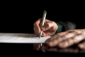 Τι αλλάζει στις κληρονομιές: Μπαίνουν «ρήτρες» για διαθήκες, κληρονόμους, αποποιήσεις