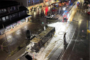 Ελβετία: Άνδρας που αυτοπυρπολήθηκε προκάλεσε τη φωτιά σε λεωφορείο - Έξι νεκροί, πέντε τραυματίες
