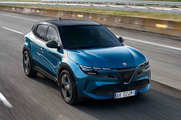 Alfa Romeo: Η Junior Ibrida πιο προσιτή – Πόσο κοστίζει