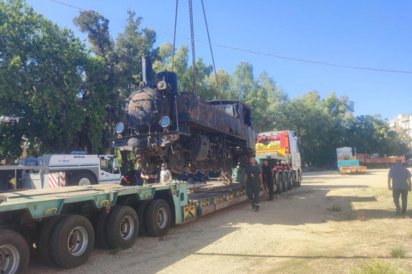 Κυπαρισσία: "Περιμένοντας το αεροπλάνο, μας πήραν το Τρένο"