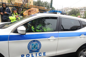 Βασίλης Μπισμπίκης: 1.200 ευρώ πρόστιμο και αφαίρεση διπλώματος για 1 μήνα – Βίντεο λίγα λεπτά μετά το τροχαίο