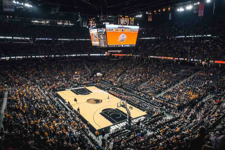 NBA: Οι Πίστονς «διέλυσαν» τους Καβαλίερς και έστειλαν τη σειρά σε Game 7