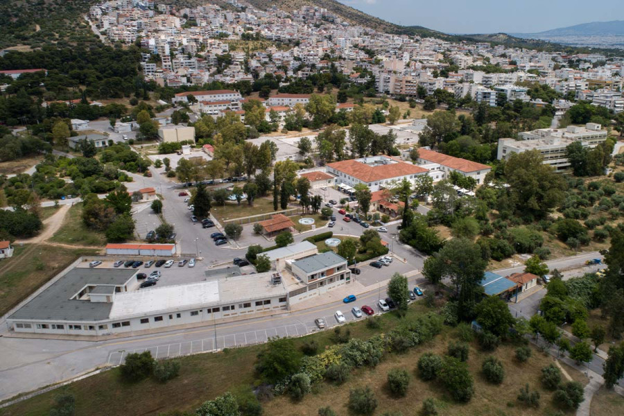 Τρόφιμος στο Δαφνί σκότωσε με γυαλί 44χρονη ασθενή και αναζητείται - Είχε δολοφονήσει γυναίκα στην Κέρκυρα τον Νοέμβριο