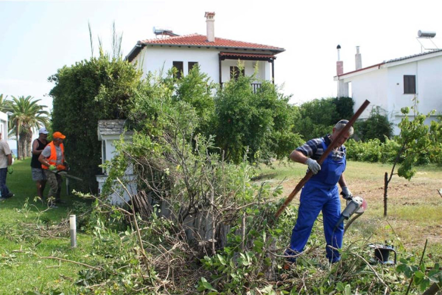 Η Πολιτική Προστασία Δήμου Ηλιδας καλεί τους οικοπεδούχους να φροντίσουν για τον καθαρισμό των οικοπέδων τους
