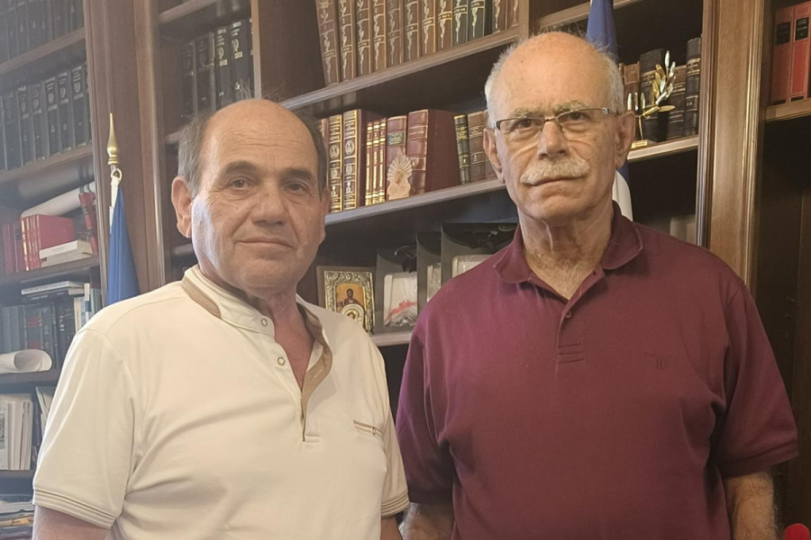 Επίσκεψη Γιώργου Μπουλμπασάκου στο Δημαρχείο Πύργου